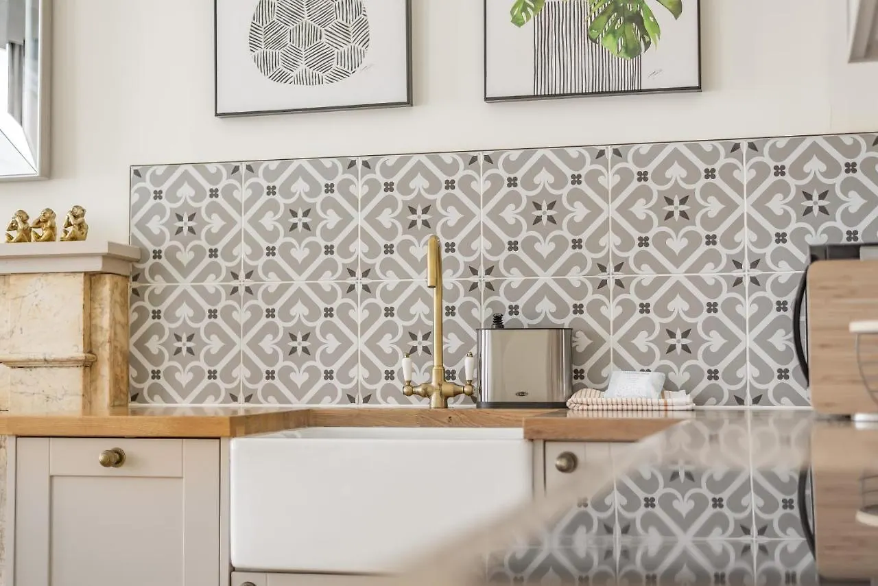 Rowntree One - Stunning Apartment- Grade II Listed -Joseph Rowntree Birthplace York Apartmán
