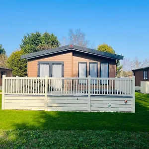 Holiday home Barakah With Hot Tub, York