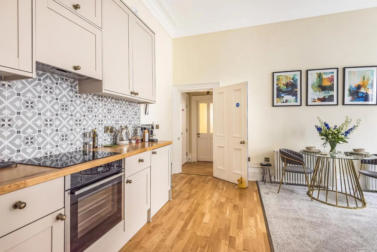 Rowntree One - Stunning Apartment- Grade II Listed -Joseph Rowntree Birthplace York Apartment