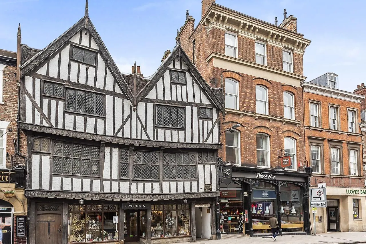 Rowntree One - Stunning Apartment- Grade II Listed -Joseph Rowntree Birthplace York 0*,  United Kingdom