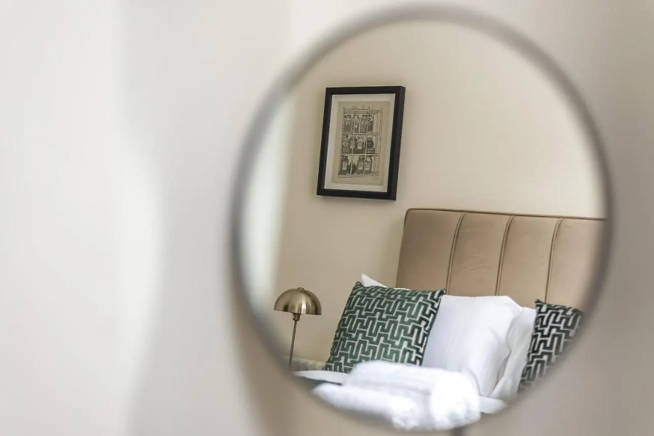 Rowntree One - Stunning Apartment- Grade II Listed -Joseph Rowntree Birthplace York 0*,