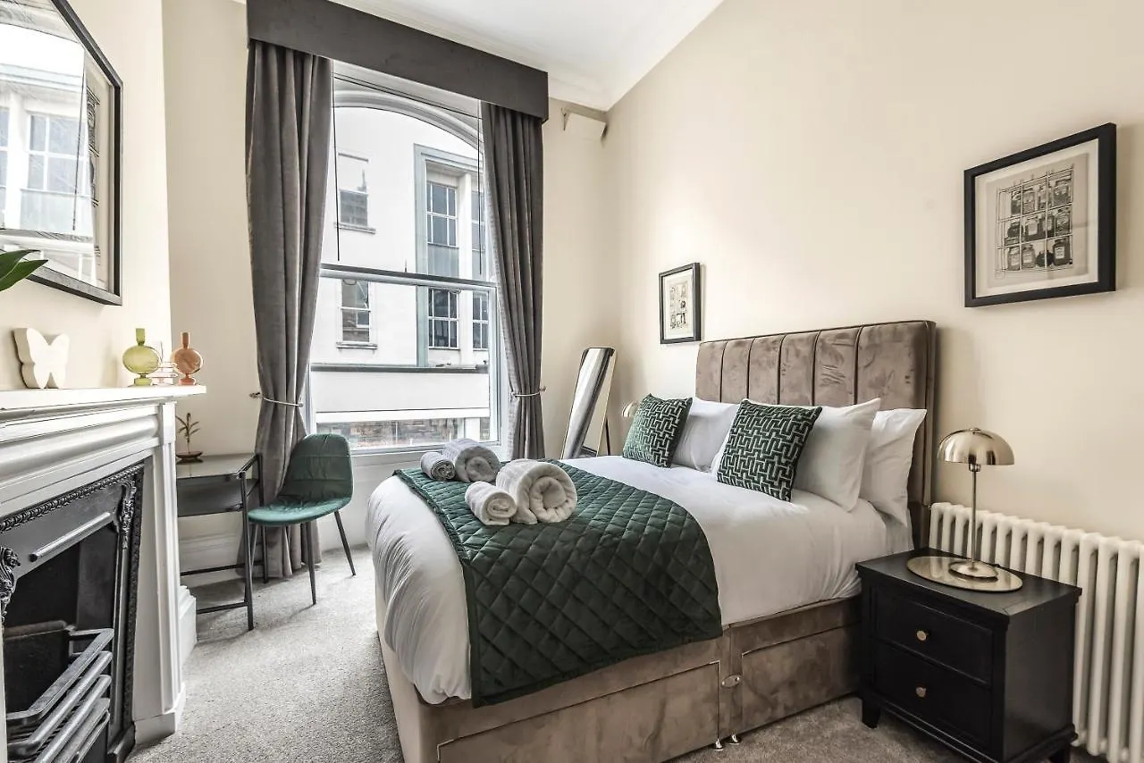 Apartment Rowntree One - Stunning Apartment- Grade II Listed -Joseph Rowntree Birthplace York