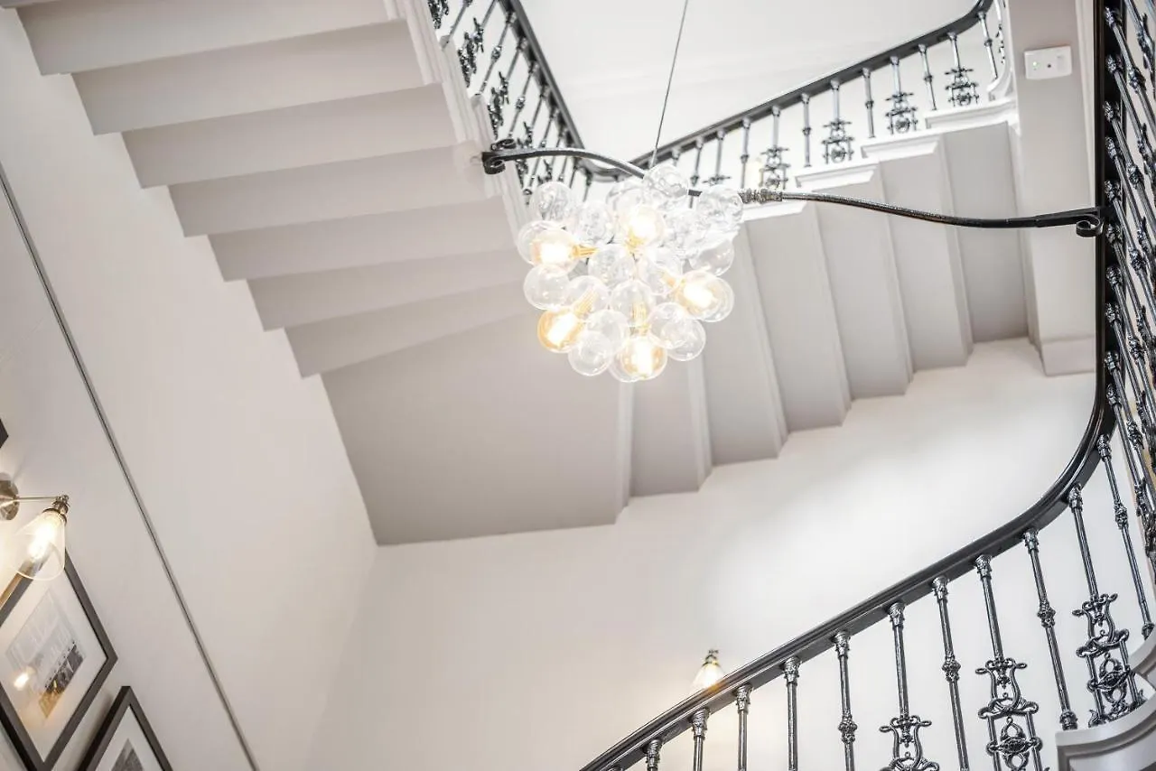 Rowntree One - Stunning Apartment- Grade II Listed -Joseph Rowntree Birthplace York